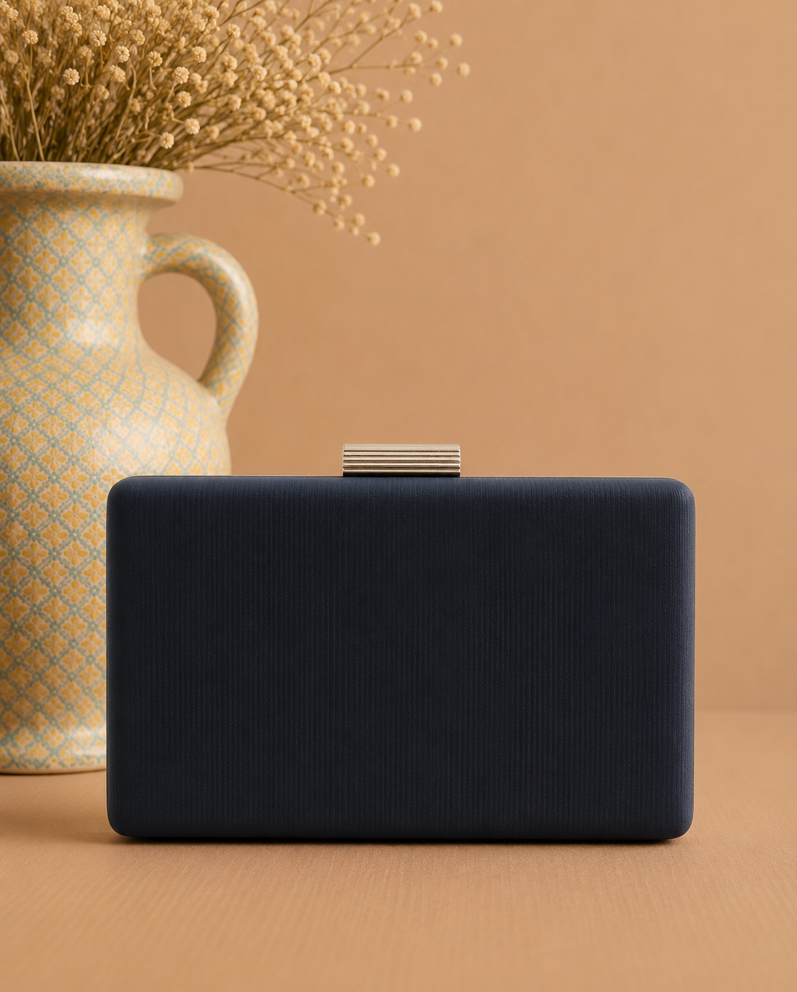 Clutch Elyse. Azul Marino.