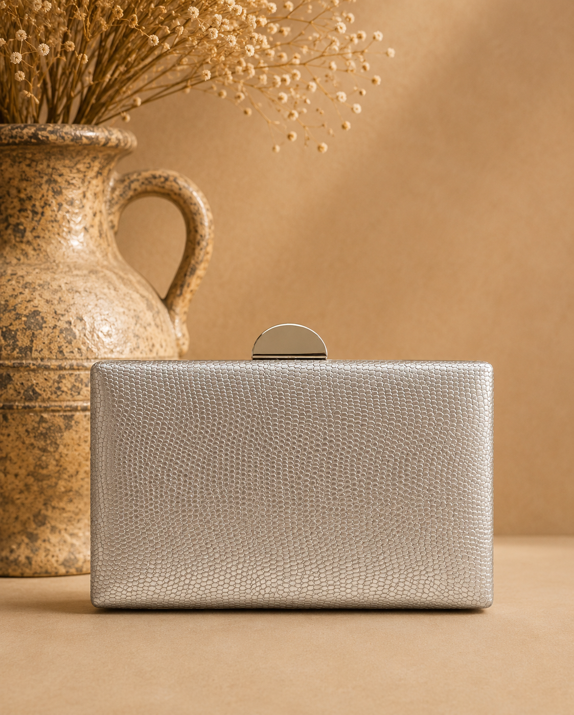 Clutch Salah. Gris Plata.