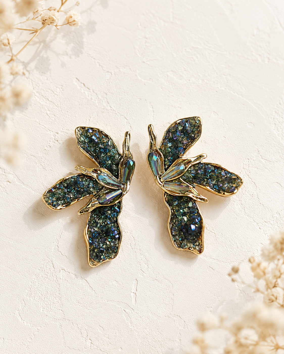 Pendientes Ibis. Gris Humo y Dorado.