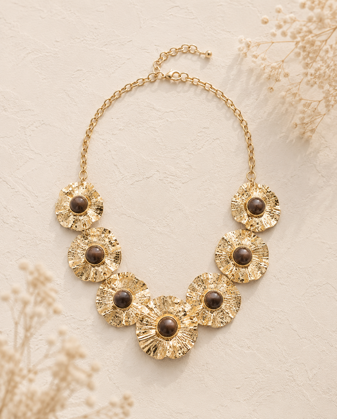 Collar Tucán. Dorado y Marrón Ámbar.
