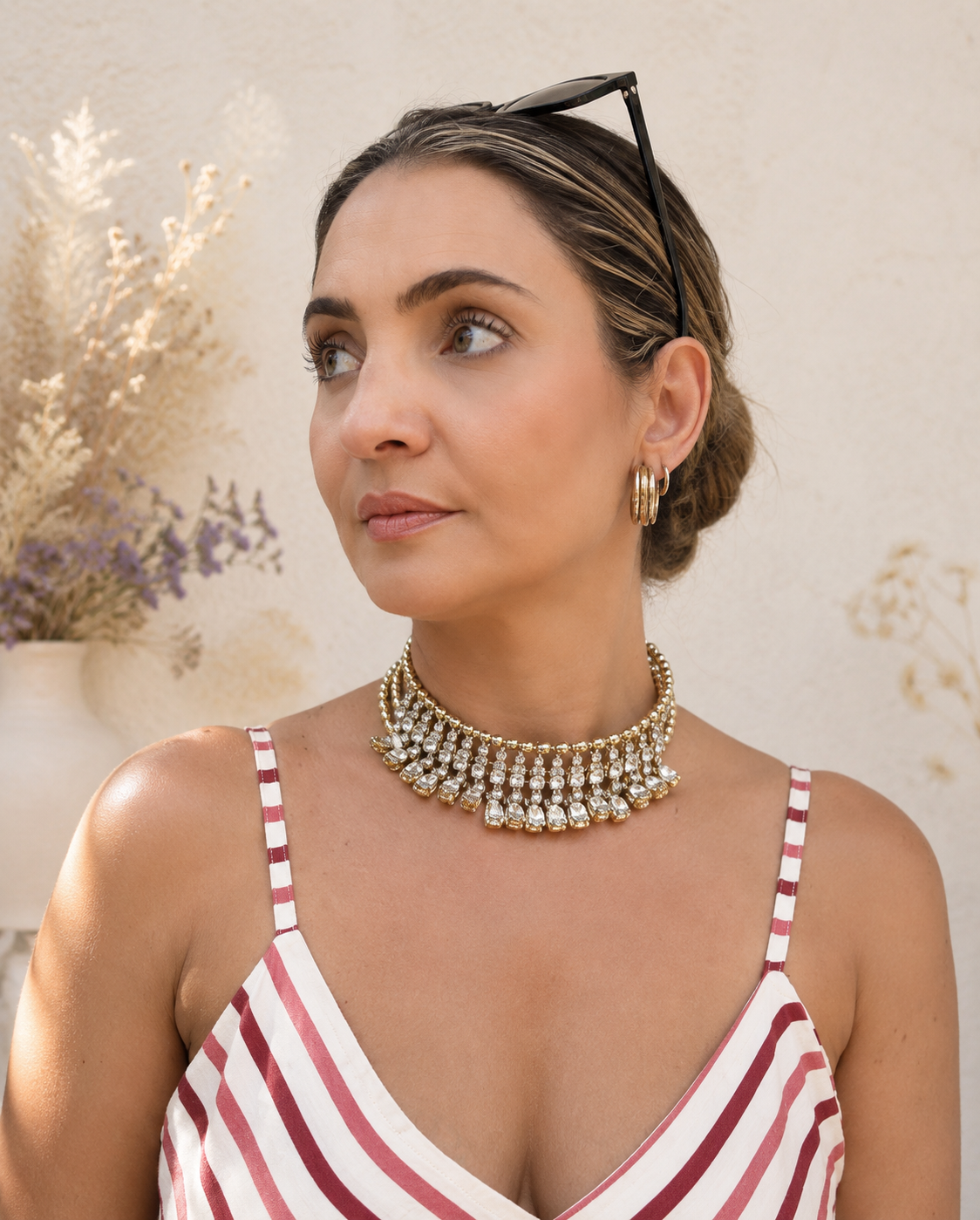 Chocker Quetzal. Dorado con Cristal Transparente.