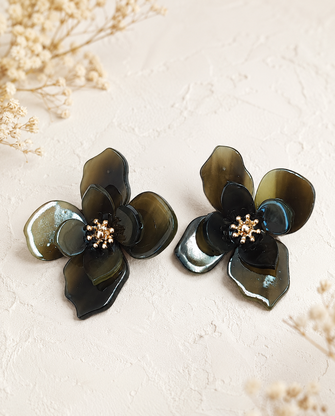 Pendientes Cala. Negro y Dorado.